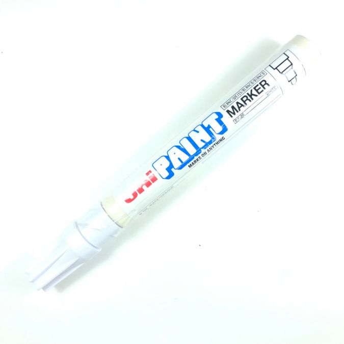 ปากกา [UNI] PAINT PX-20 ขาว